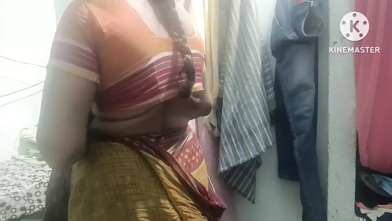 Indian desi hot Village wife removing saree in front of har boyfriend