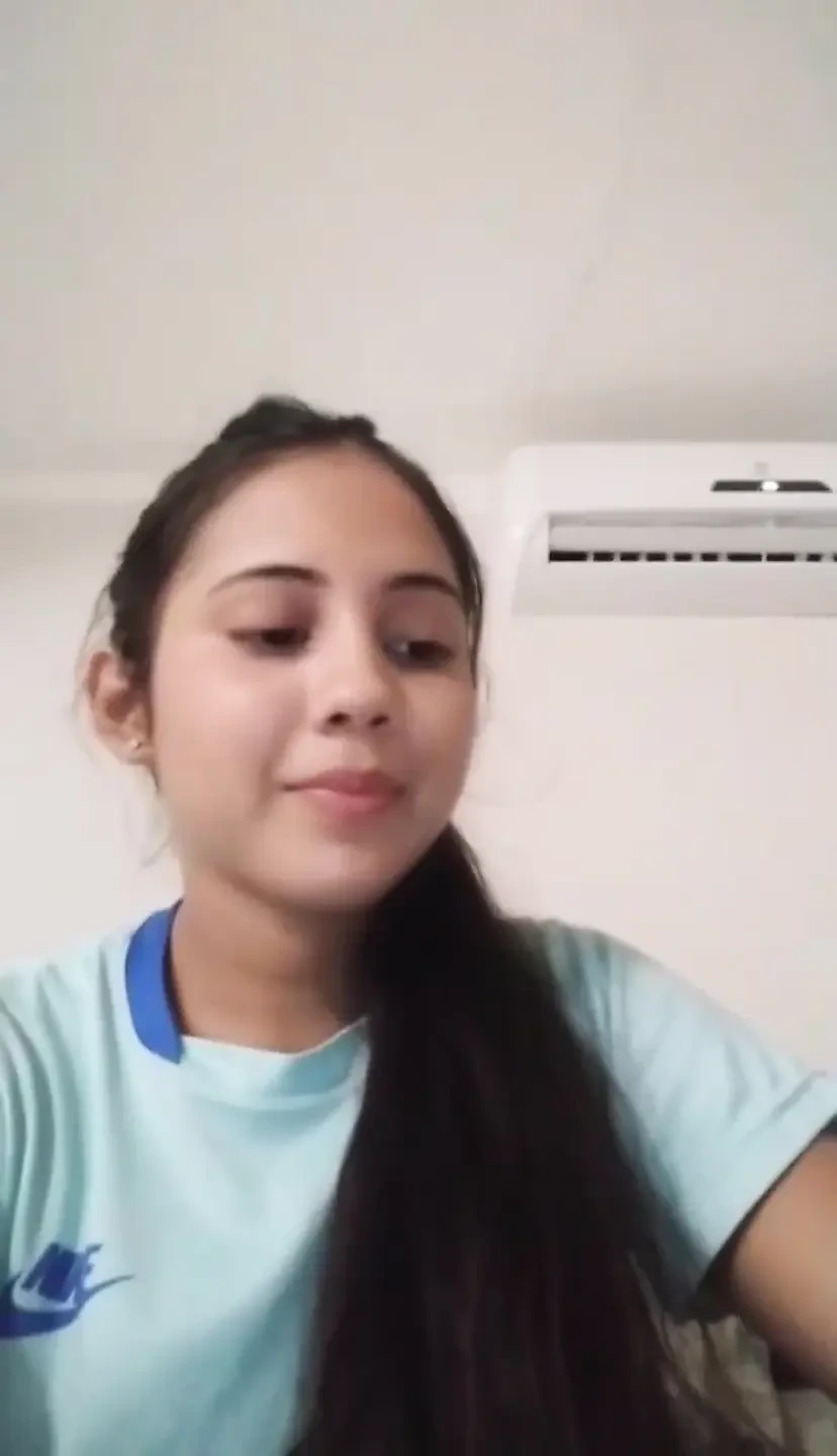 Desi Girl Showing Her Body in Bedroom