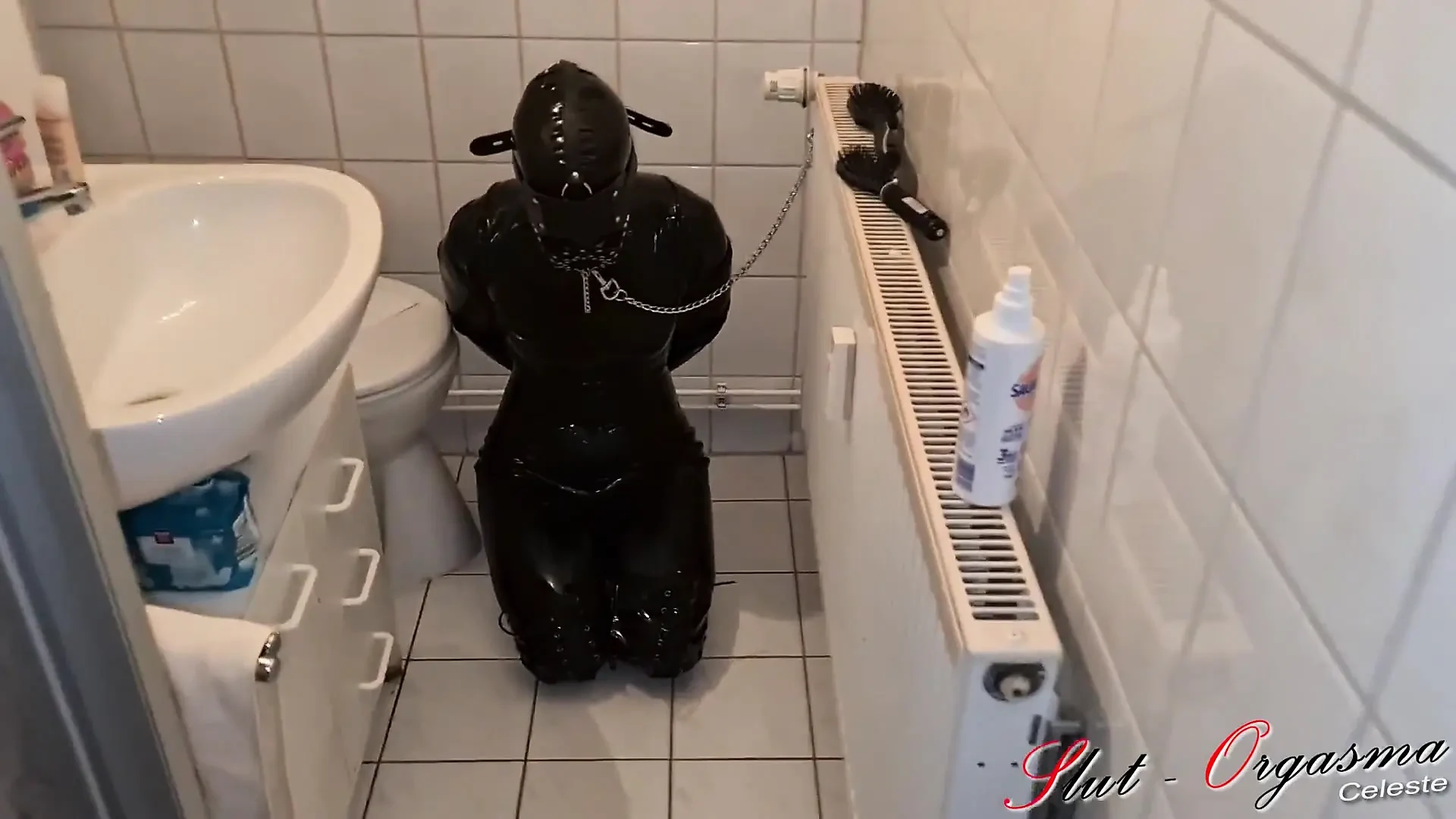 Slave Slut-Orgasma Celeste the human toilet