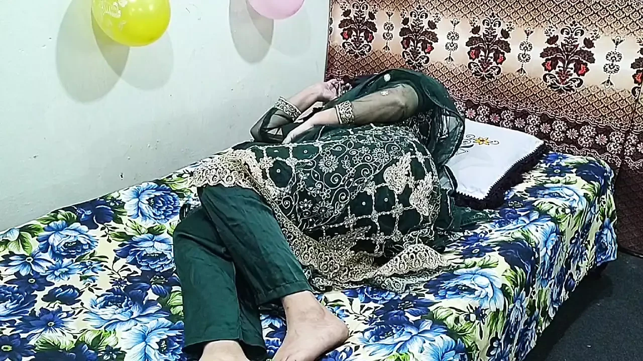 Muslim Stepmom Fucked by Desi Stepson