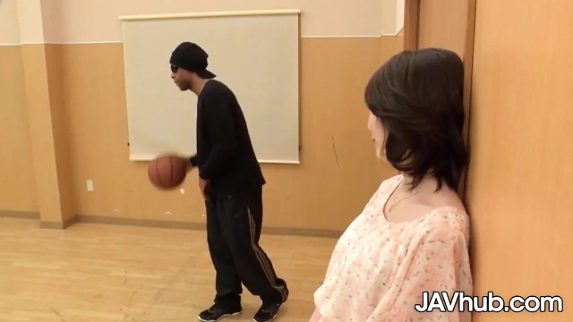 Aya Kisaki’s Steamy Bedroom Fuck With a Basketball Player