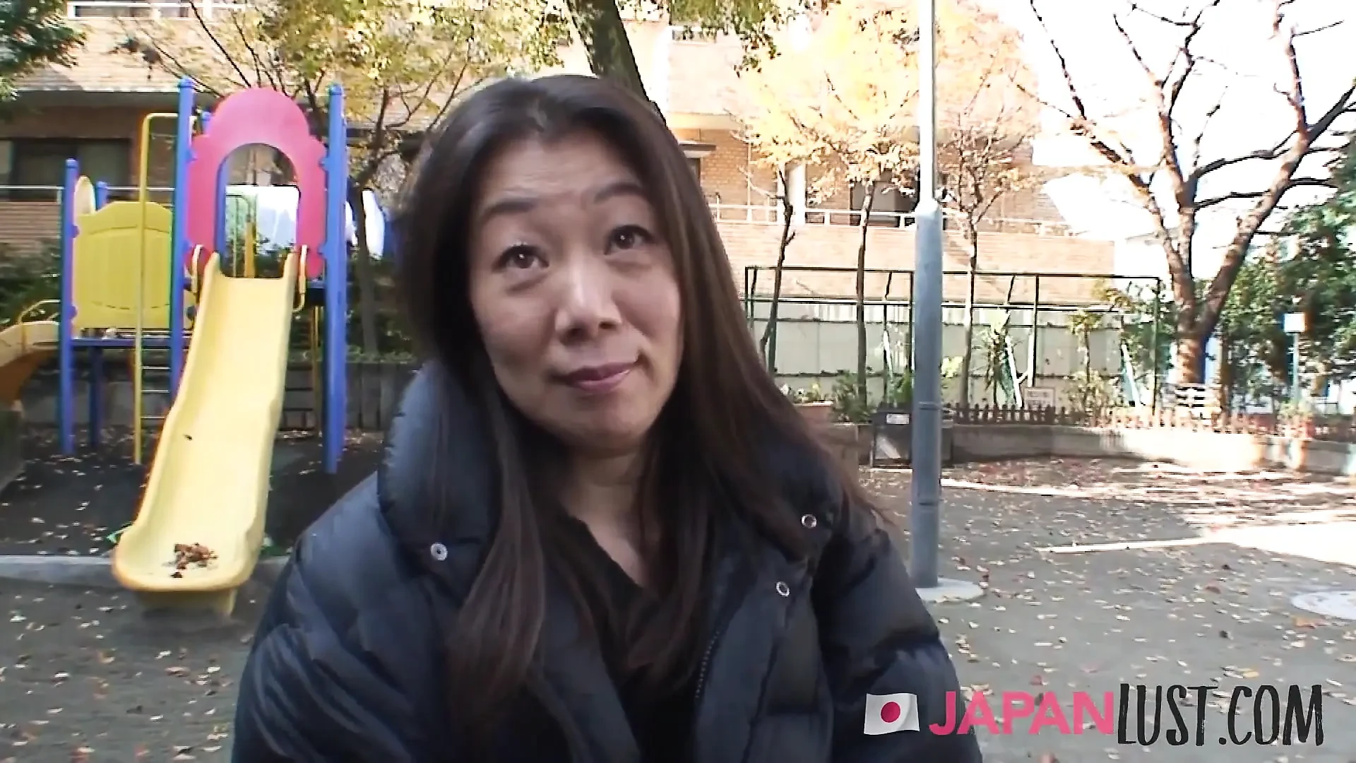 Mature Japanese amateur squirts on cock and toys