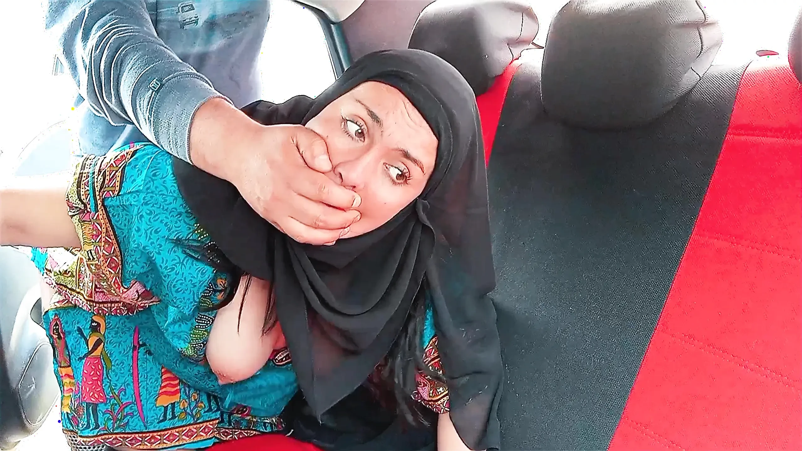 Indian stepmother wearing hijab gets fucked in car