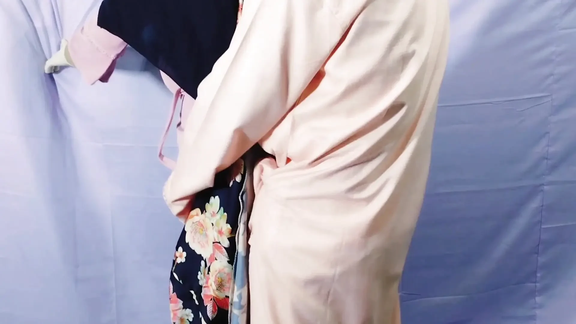 Muslim Hijabi Beautiful Housewife Fucking with Neighbor – With Clear Bangla Audio