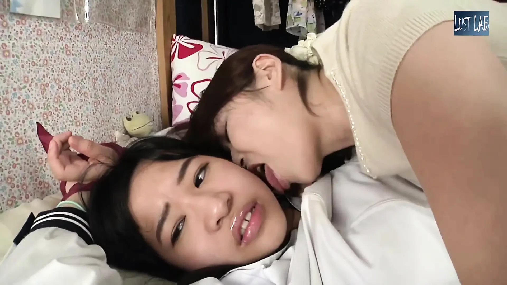 Thirty-year Gap – Passion Between a Mature Woman and a Young Beauty -2