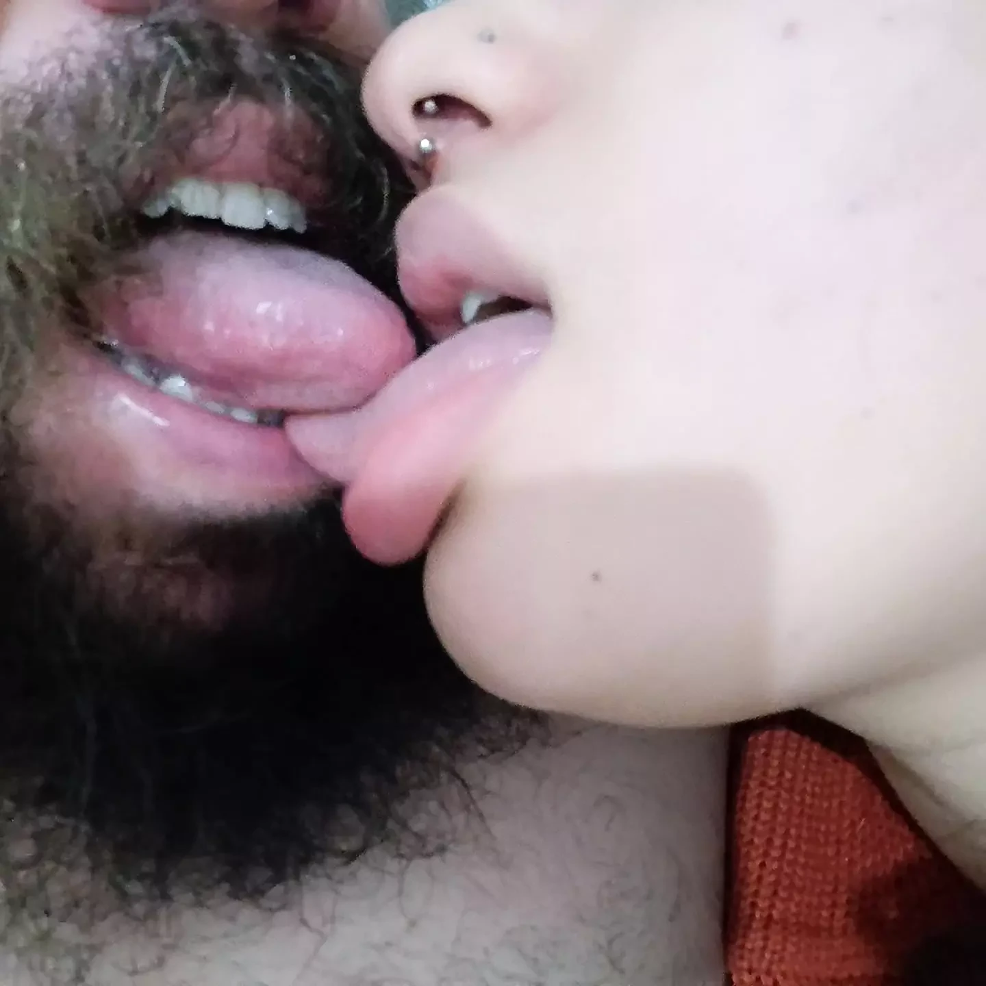 NAUGHTY TONGUE OF THIS BITCH DANCING DELICIOUSLY IN THE CUCKOLD’S MOUTH