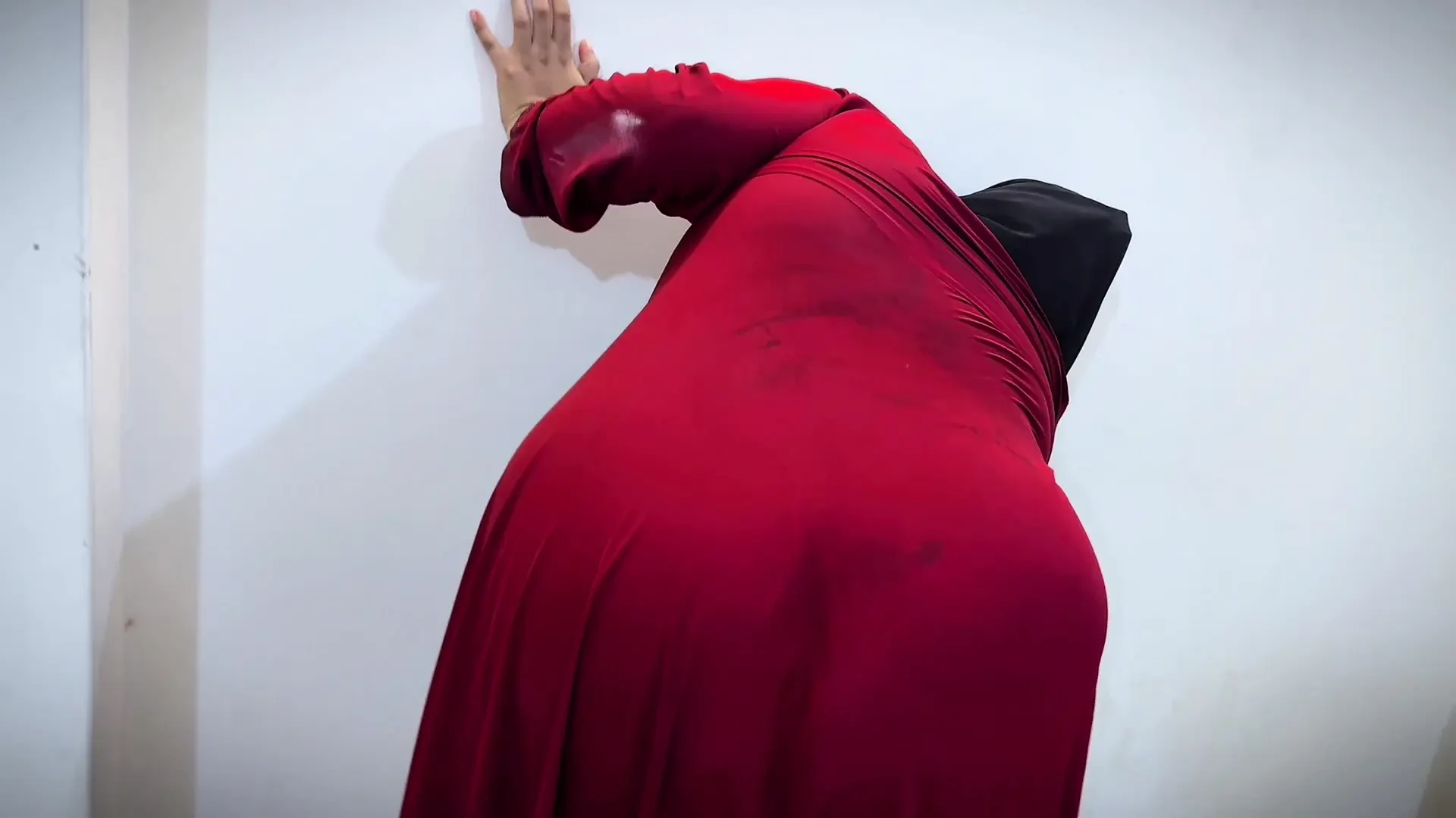 Arabic Stepmom Leaves Her Stepson & Romantic Sex With His Friend when no one in home