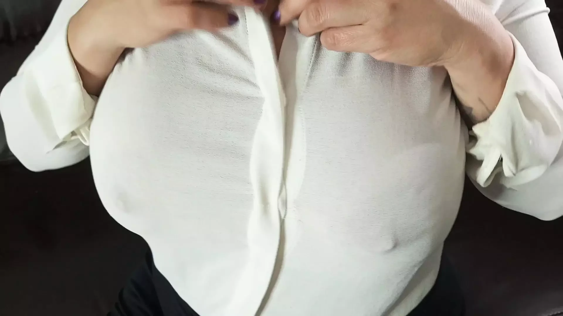 The office messenger looks at my big tits, I get turned on and touch my pussy and ass for him.