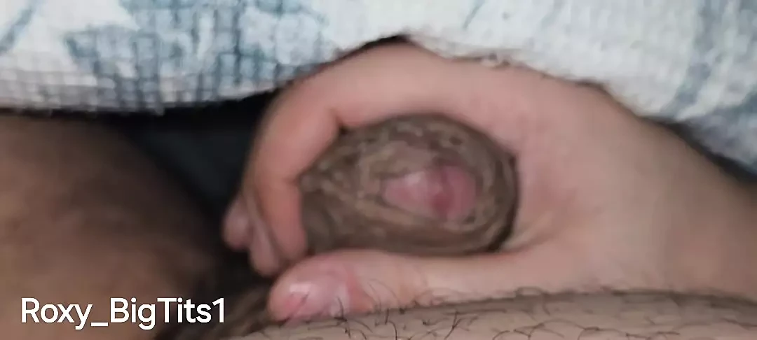 Step mom hand slip and handjob step son dick