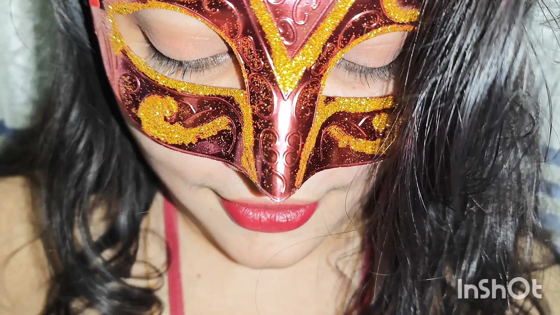 Real cuckold husband filming wife and cum inside her mouth