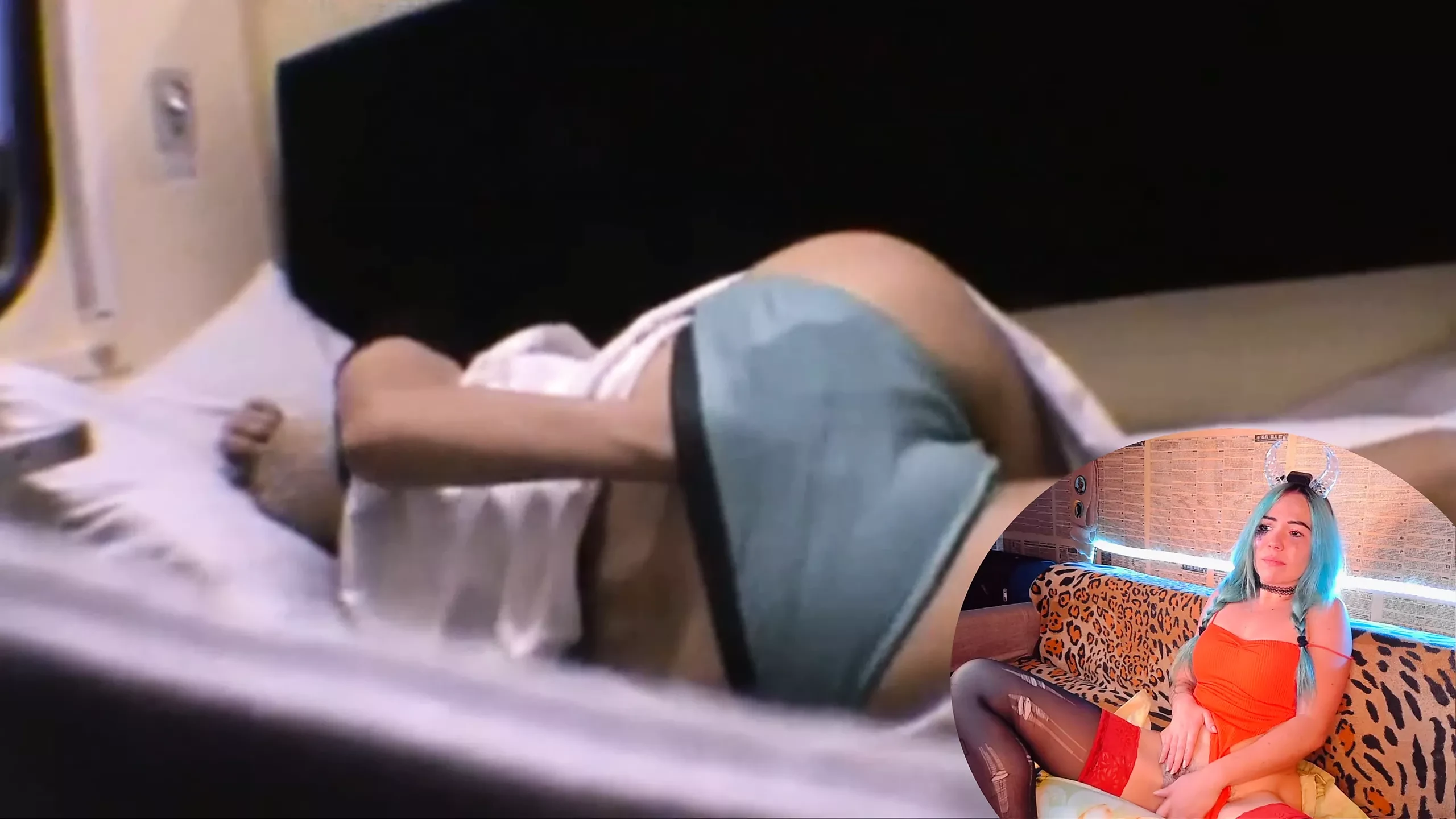 MILF MASTURBATES ON THE TRAIN – ASIAN REACTION