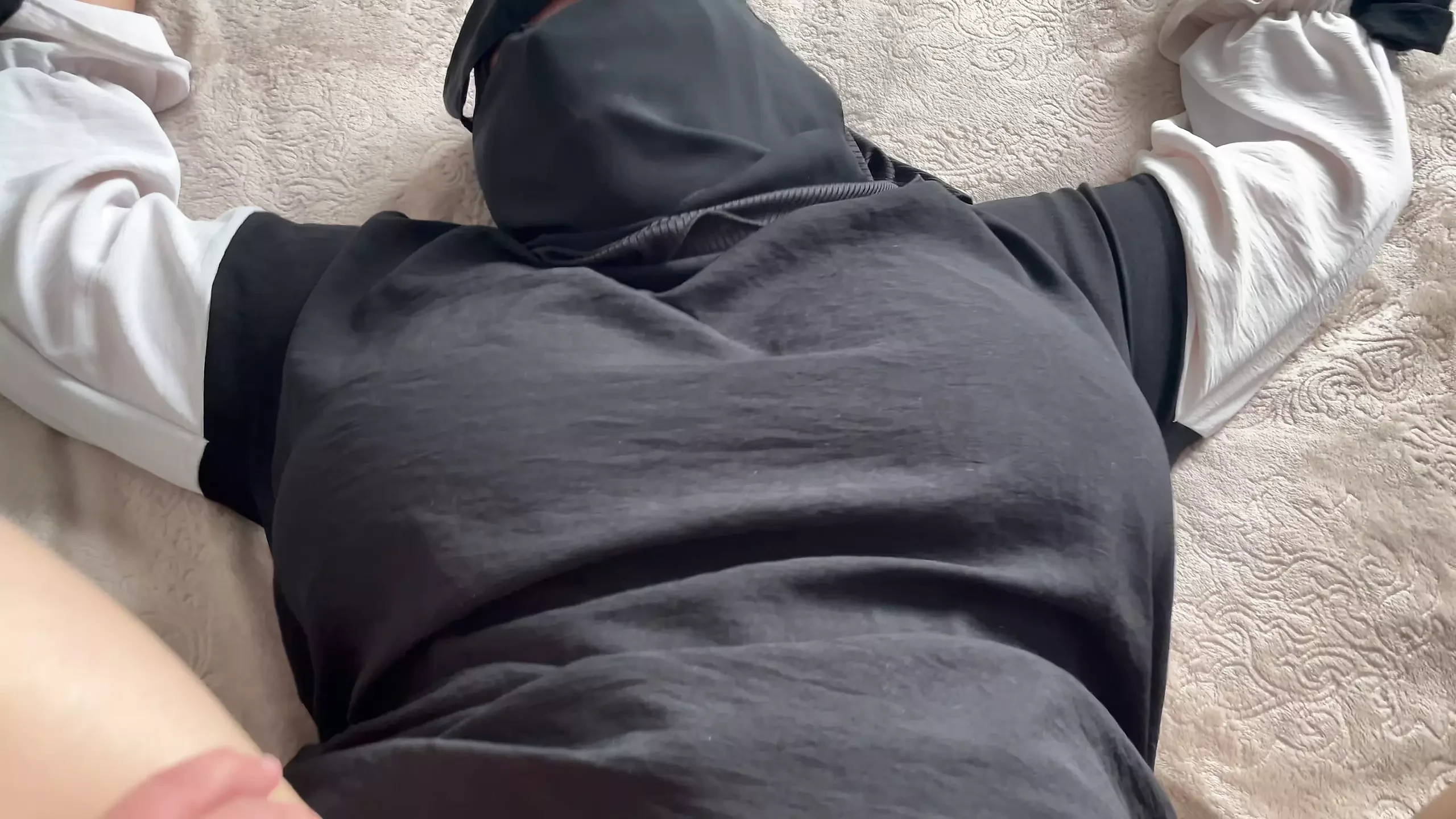 Arab Stepmom Caught Stepson Jerking Off To Her Pantyhose And Receives Hot Creampie In Pussy