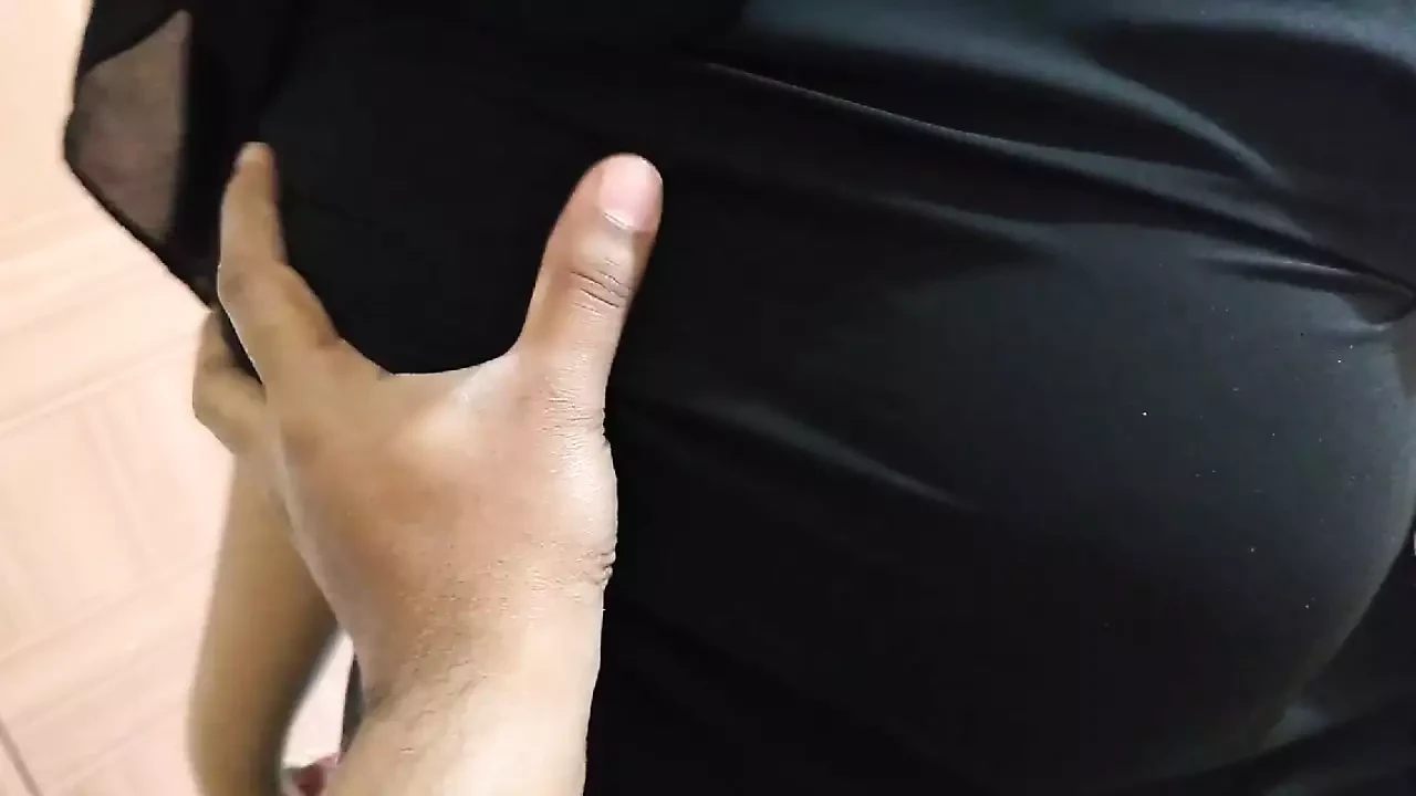 Niqab Hookup – Hot Arab BBW Teen Maid Fucked By Boss When She was cleaning Office!