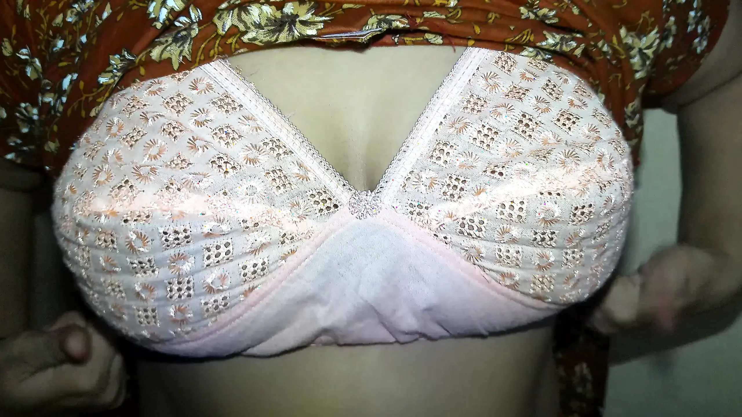 Jannat Toha’s viral video. Toha sucked Jannat’s pussy in the house Bangla clear audio