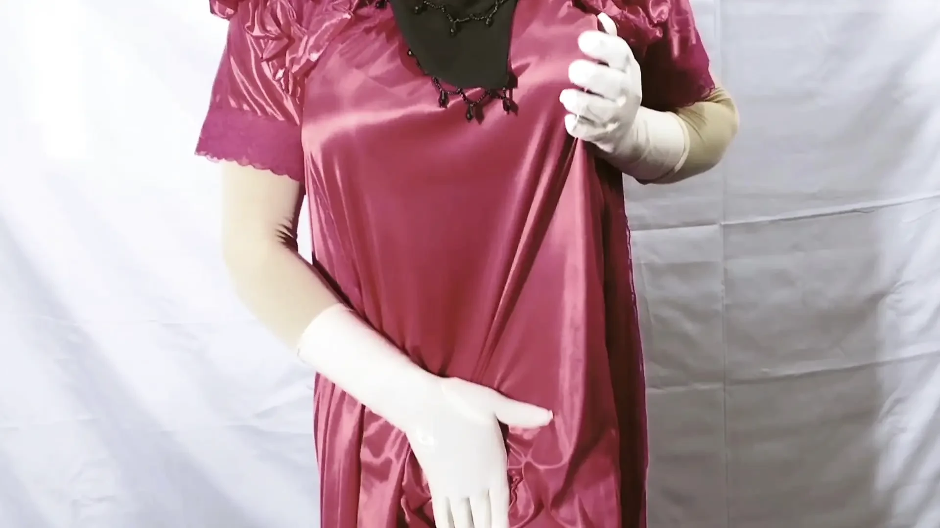 Indian hijabi Muslim Nadiya Bhabhi