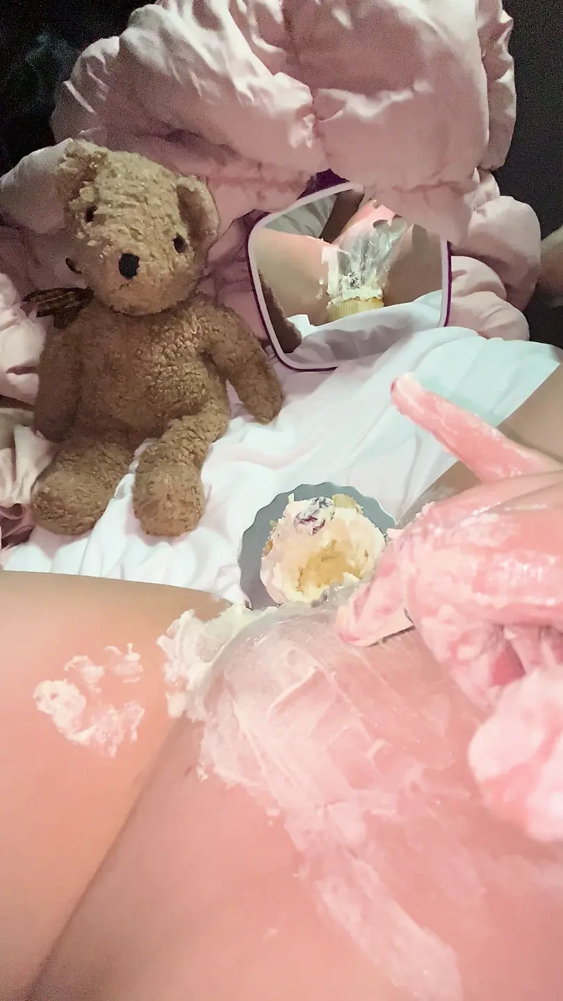 4k-BEST  FOOD PORN EVER- MY KINKY STEP SISTER MASTURBATES WITH CREAMY CAKE- HOMAMADE SAUDI CREAMPIE -AMATEUR ARABIAN SNOWWHITE-