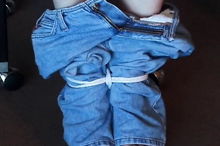 Hot Teen Gets Her Tits Tits Until They Burst