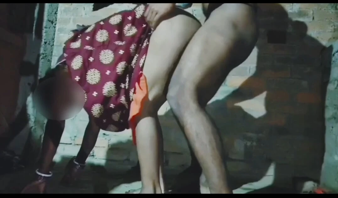 Pagal pati ne apne patni ko indian desi wife ki jaise ghori bana ke pela… The owner made the mistress have hard sex with his servant in his own house