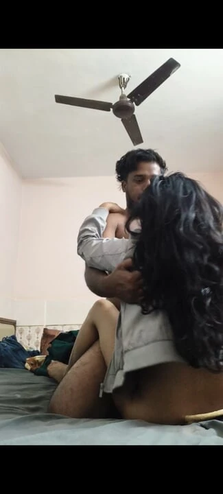 Indian bhabhi fucking in hotel room part 1