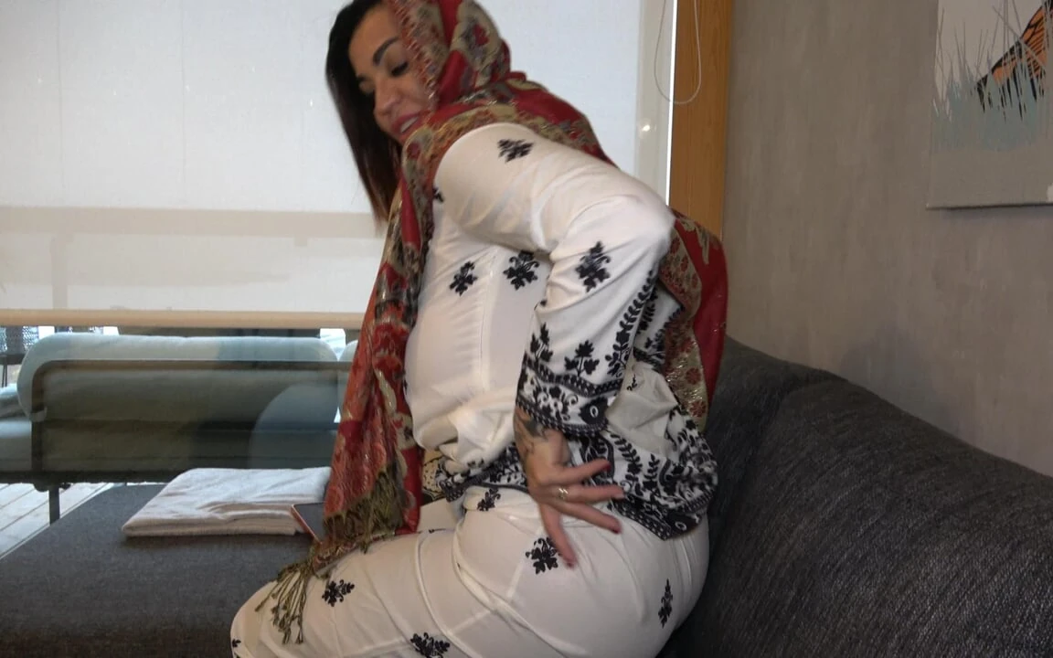 Hijab Stepmom Showing Stepson Forbidden Parts of Her Body and Want Sex