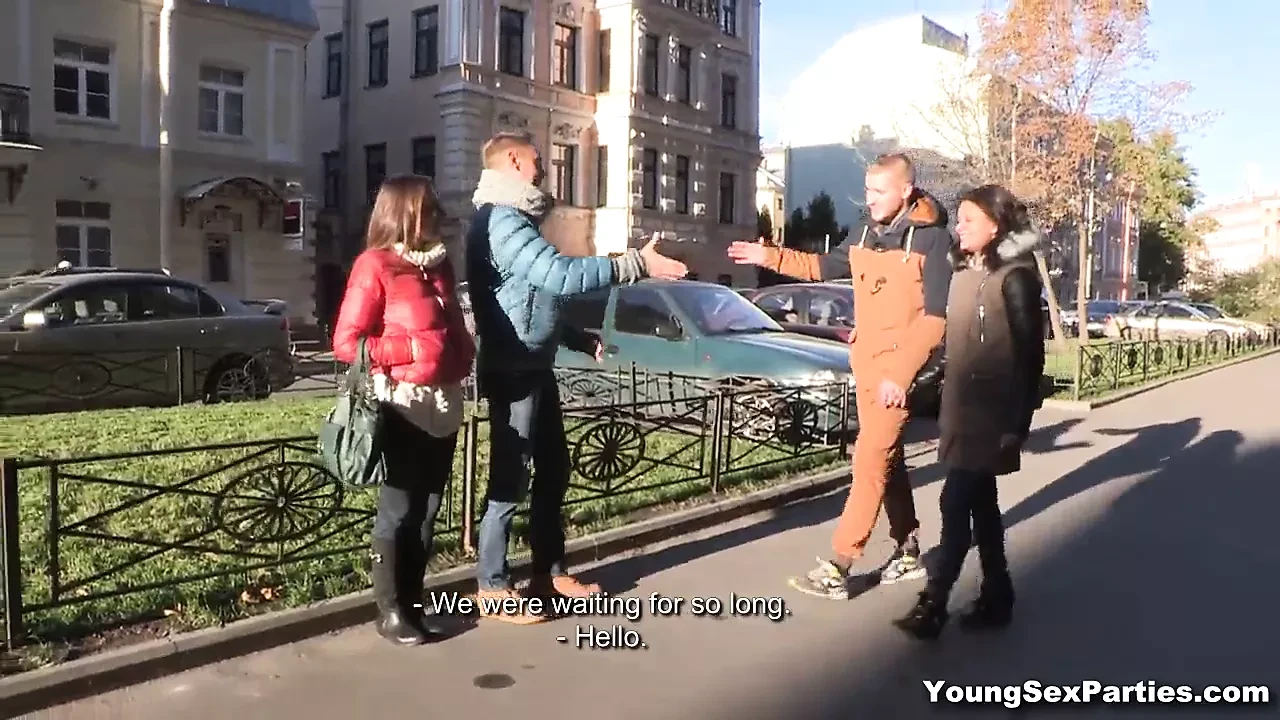 Young Sex Parties – New couch for a sex party