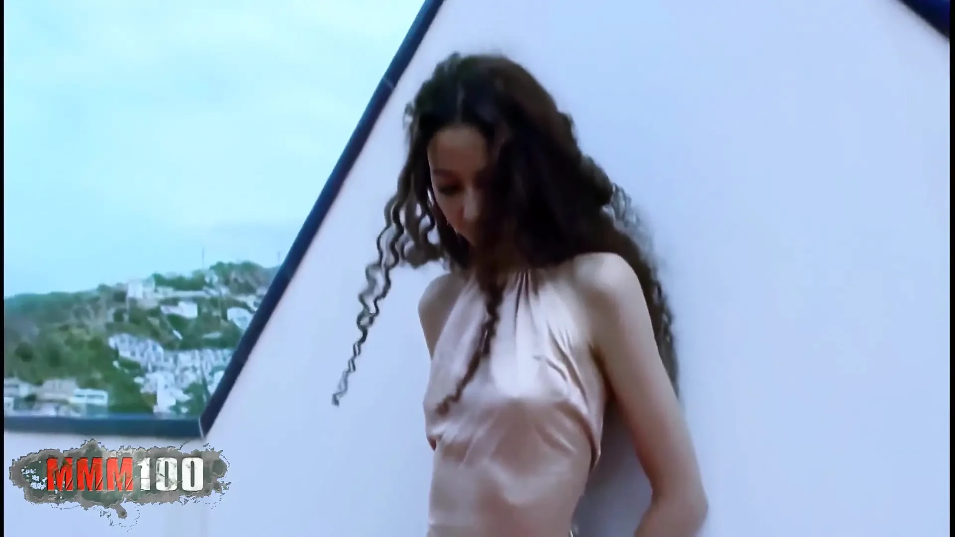 Safia: Pretty Teen Arab Brunette Safia Removing Clothes