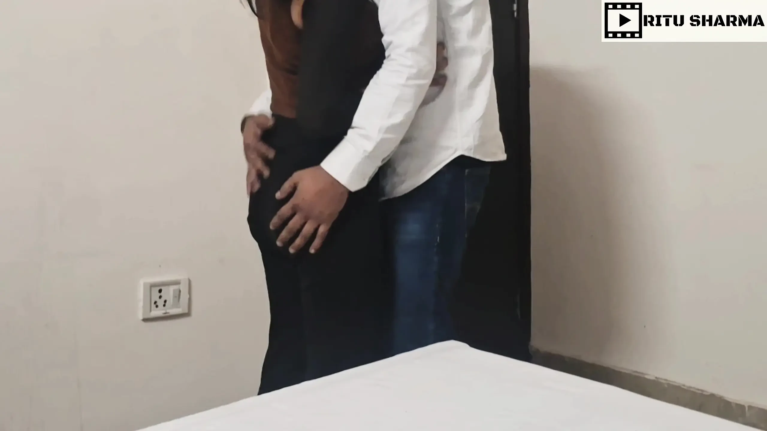 Indian Muslim Stepsister Sana Fucked by Young Amateur Stepbrother in Doggy Style Homemade POV