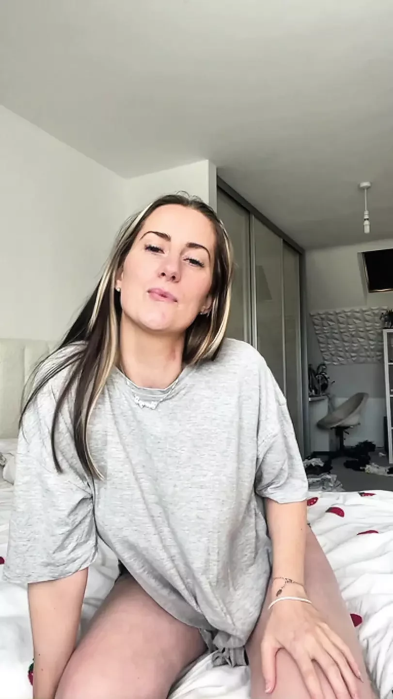 British MILF JOI stroking herself and shaking her big ass in lingerie