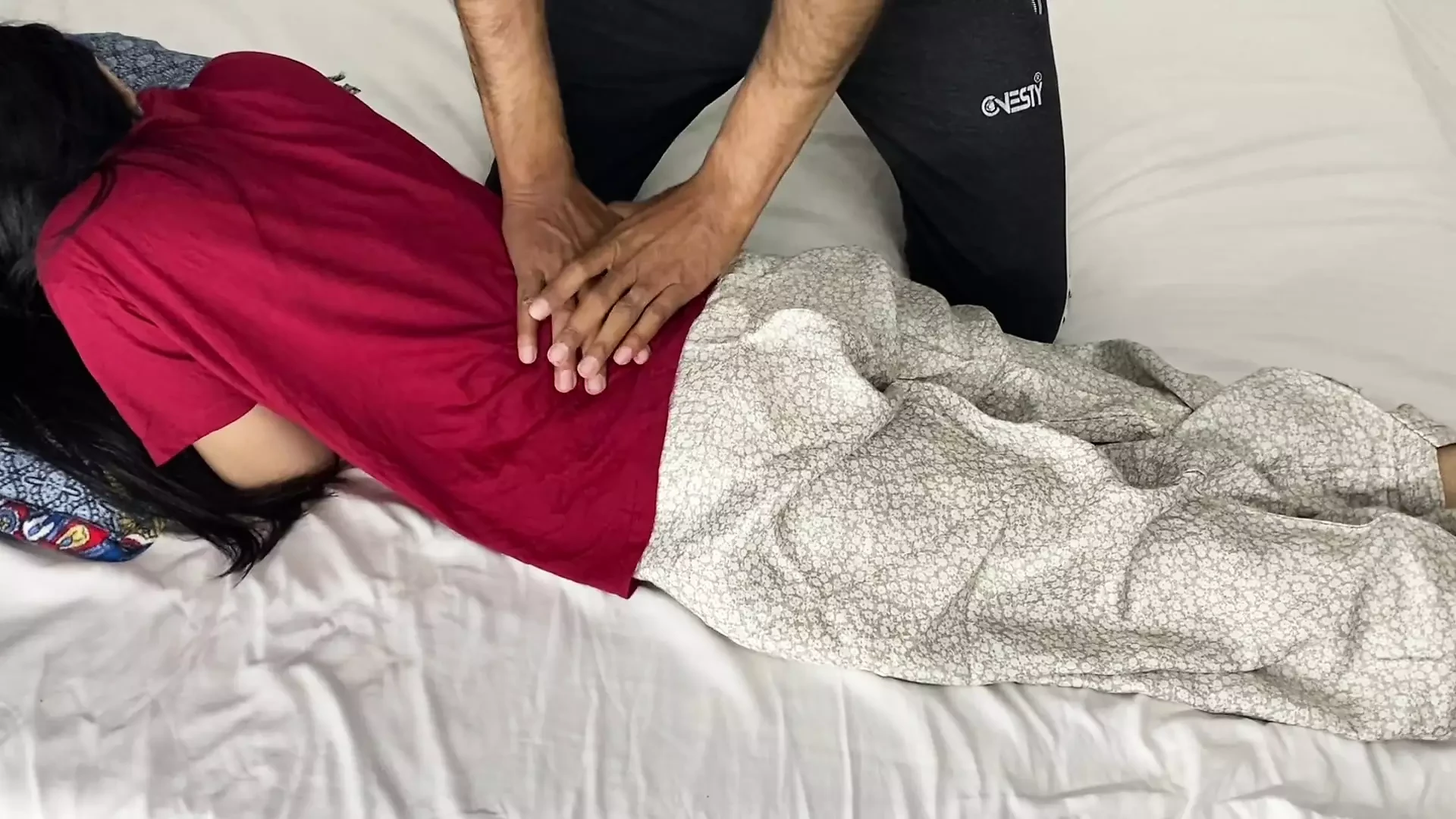 Punjabi stepmom fucking her pussy desi punjabi stepmom sex video with audio