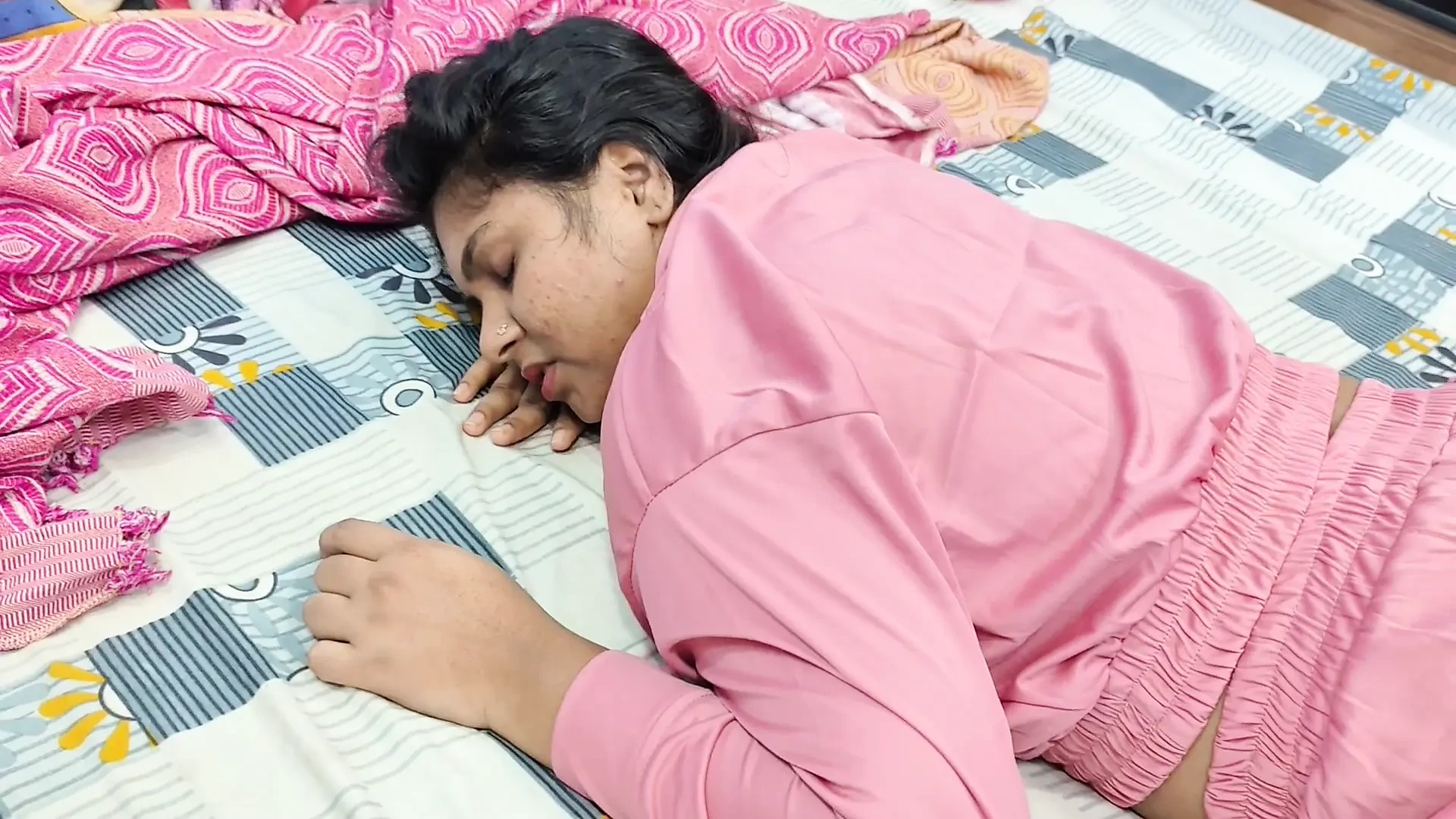 Hot bedroom night dress romantic hot fuck by kerala mallu couples