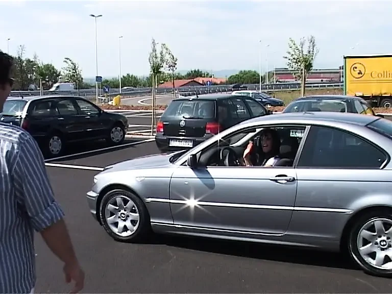 Beuatiful Italian cougar like fucking youn guys and get double penetration