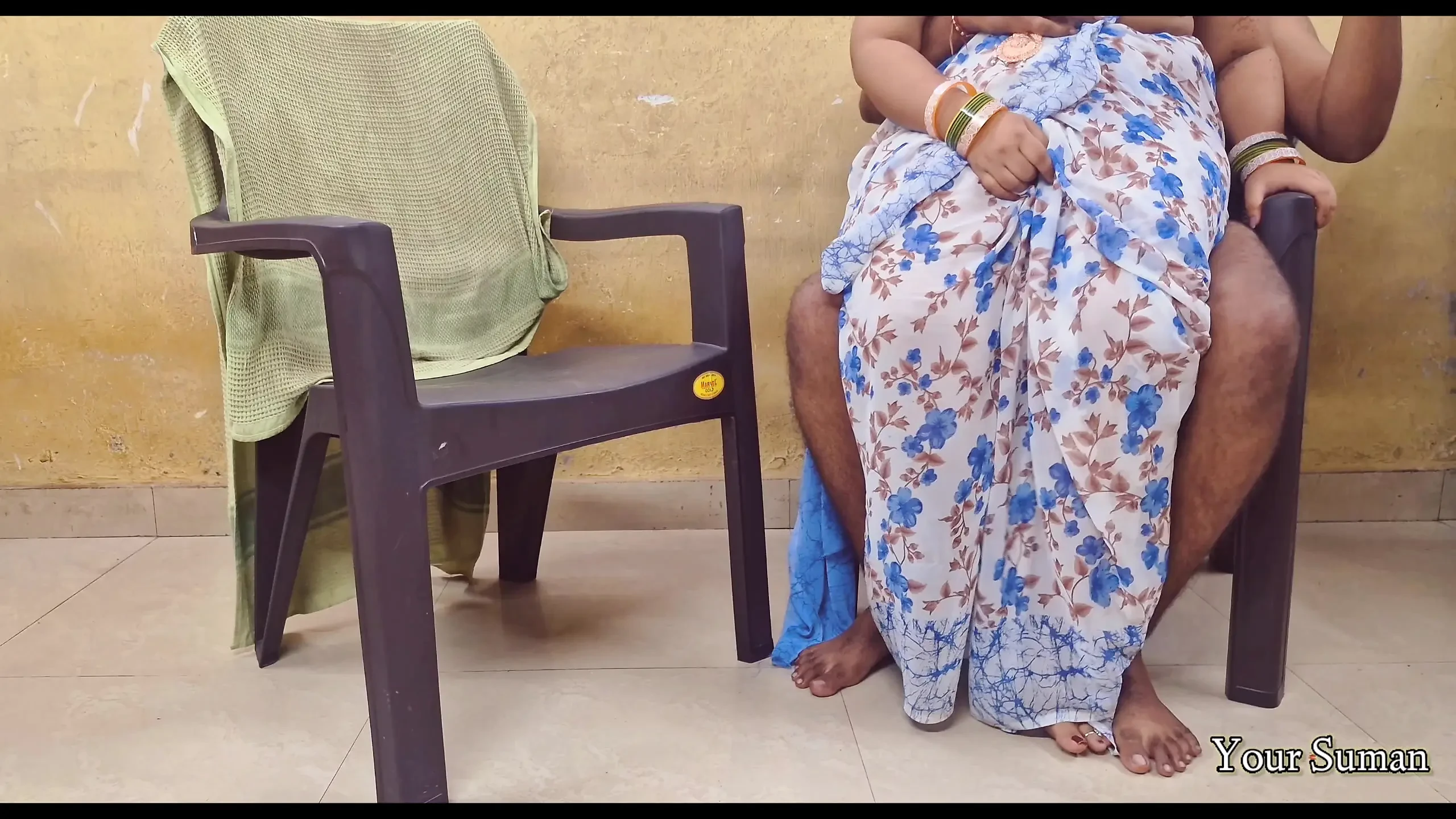 POV Stepmom Ko Sexy Video Dikha Kar Chhoda Stepson Ne