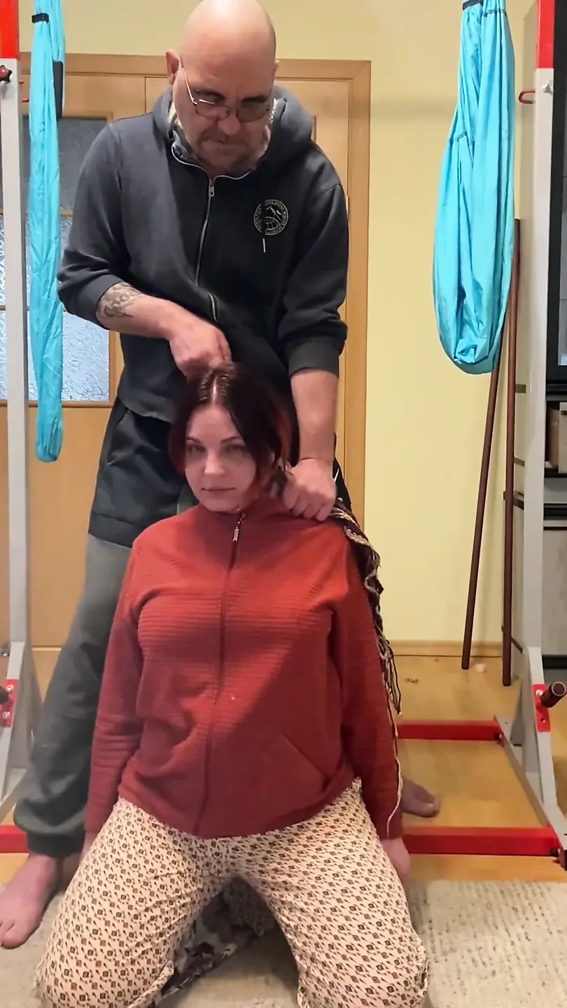 Hanging in Clothes, Breathplay with Scarf