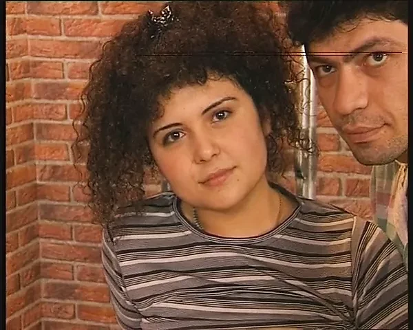 Tuerke filmt seine Freundin mit Arabischen wurzeln