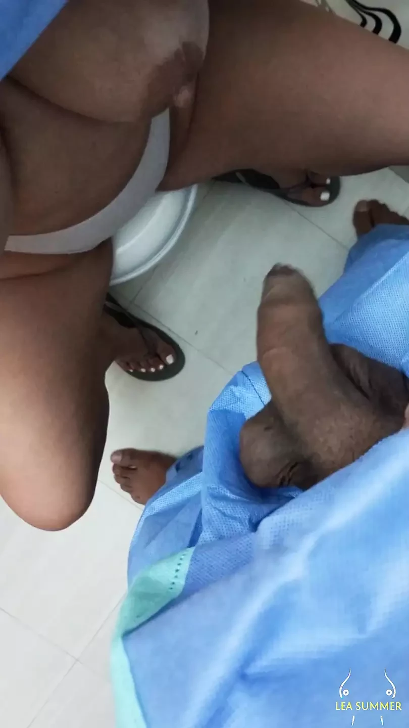 Perverted doctor breaks his slutty patient’s ass and makes her suck his cock to relieve her pain