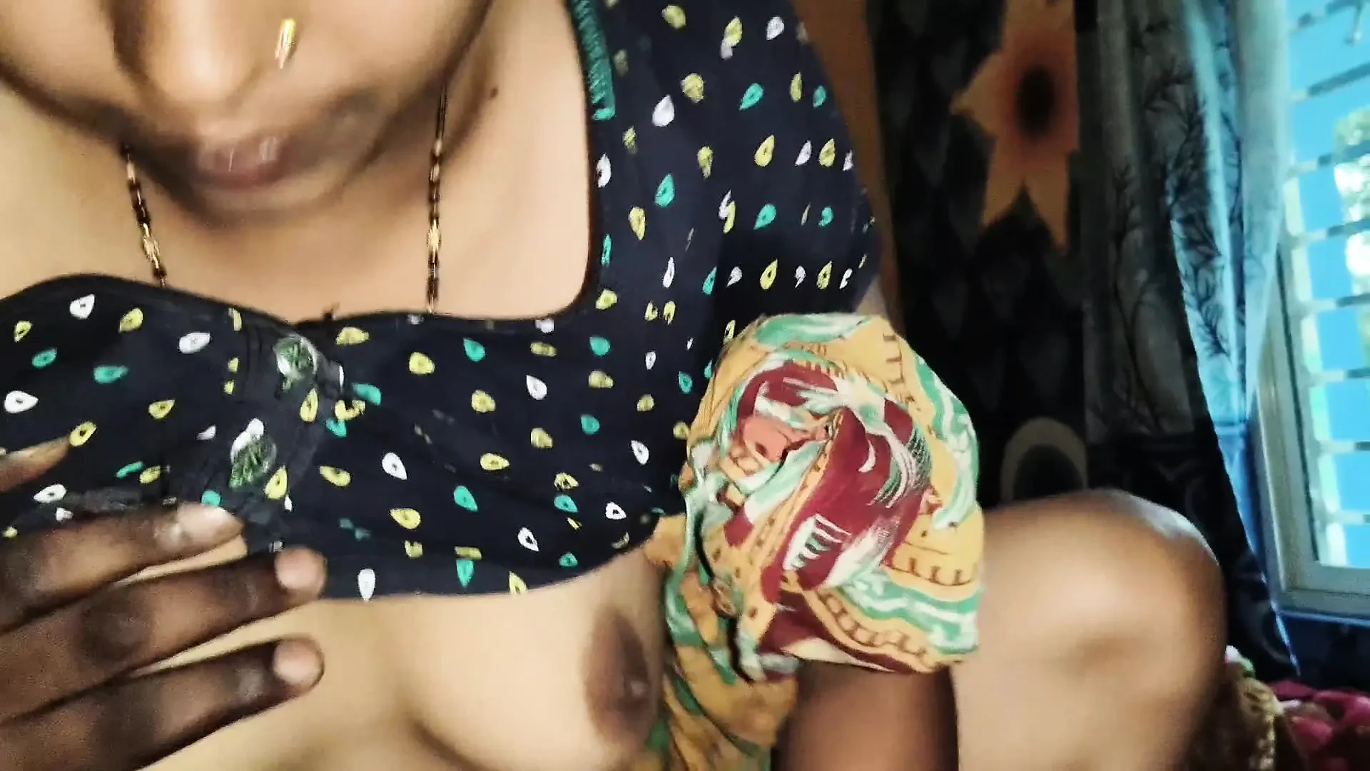 Mera hot bhabhi ke sath Aaj bedroom ke andar chudai in hindi couples